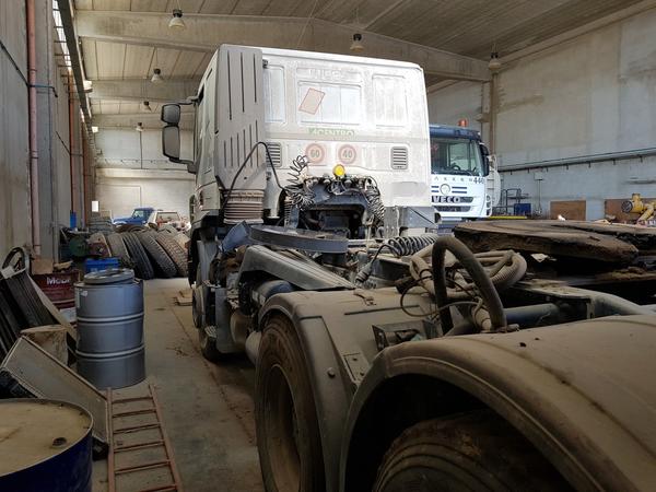 66#4479 Trattore Iveco Trakker con semirimorchio Adige in vendita - foto 6