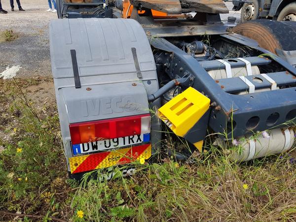 68#4479 Trattore Iveco Stralis con semirimorchi in vendita - foto 13