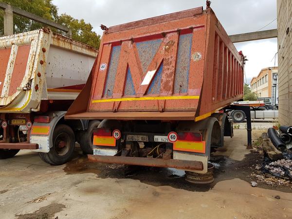 68#4479 Trattore Iveco Stralis con semirimorchi in vendita - foto 28