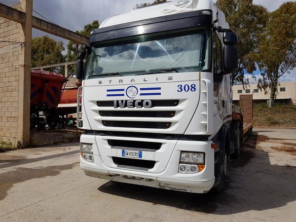 69#4479 Trattore Iveco Stralis con semirimorchi in vendita - foto 1