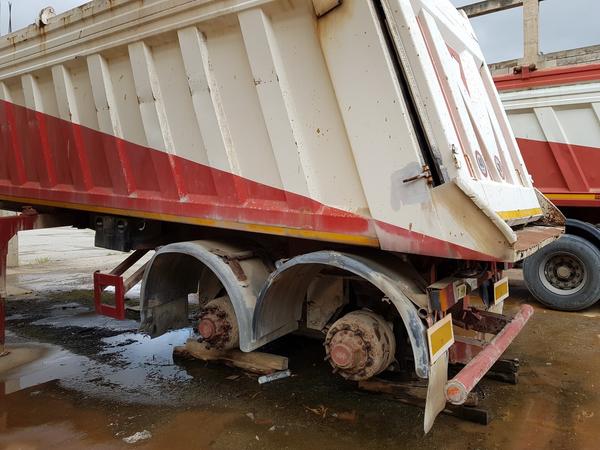 69#4479 Trattore Iveco Stralis con semirimorchi in vendita - foto 35