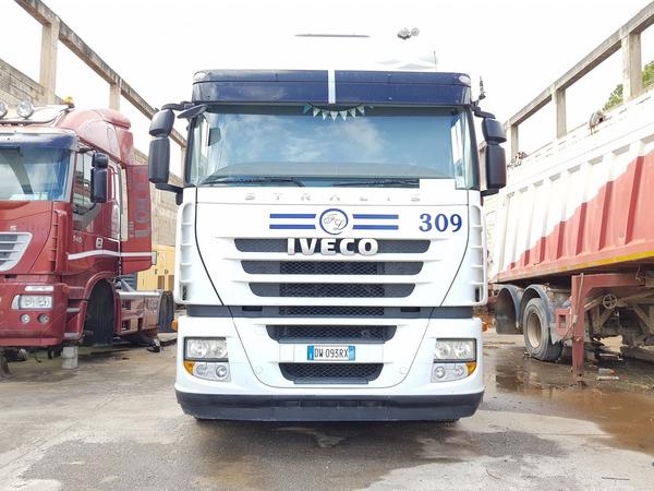 71#4479 Trattore Iveco Stralis con semirimorchio Minerva in vendita - foto 1