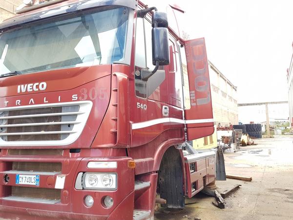 73#4479 Trattore Iveco e semirimorchi in vendita - foto 4