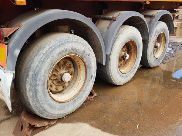 73#4479 Trattore Iveco e semirimorchi in vendita - foto 17