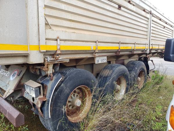73#4479 Trattore Iveco e semirimorchi in vendita - foto 30