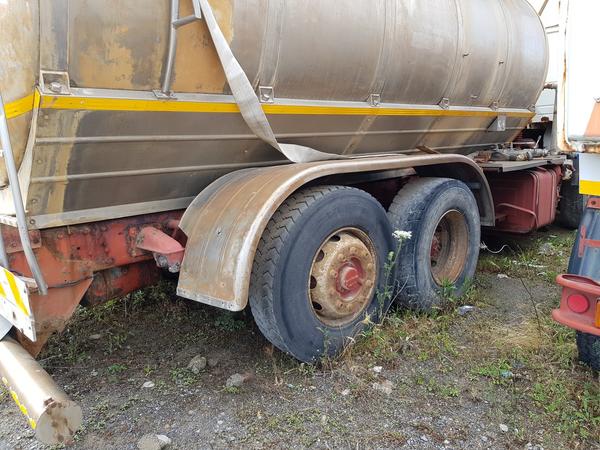 74#4479 Trattore Man e spazzatrice Mercedes in vendita - foto 23