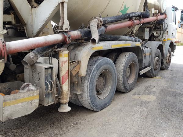 75#4479 Betoniera Iveco Eurotrakker e betonpompa in vendita - foto 12