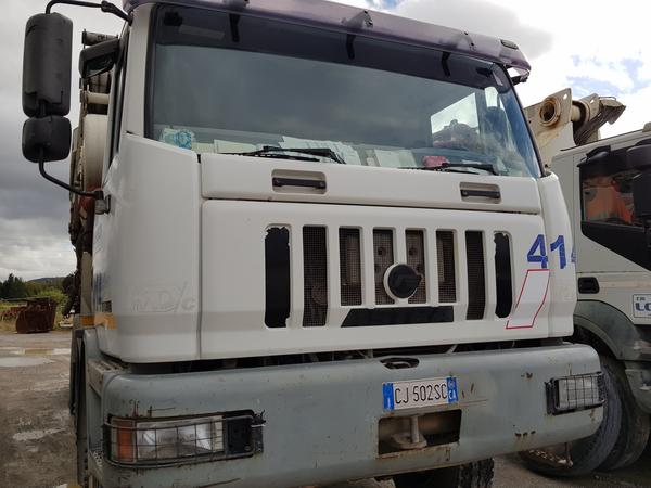 75#4479 Betoniera Iveco Eurotrakker e betonpompa in vendita - foto 17