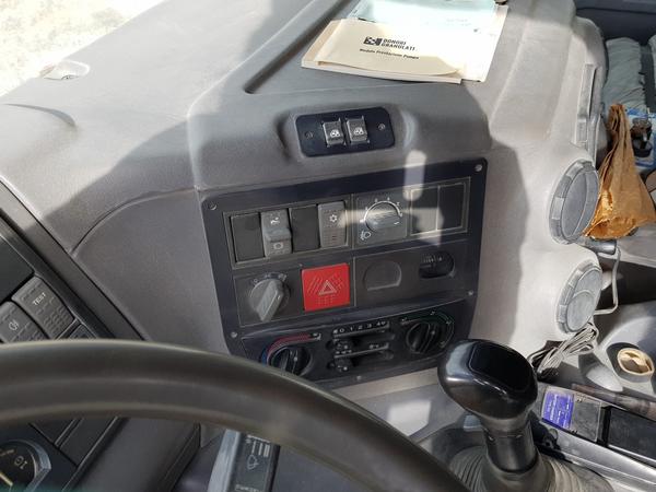 75#4479 Betoniera Iveco Eurotrakker e betonpompa in vendita - foto 21