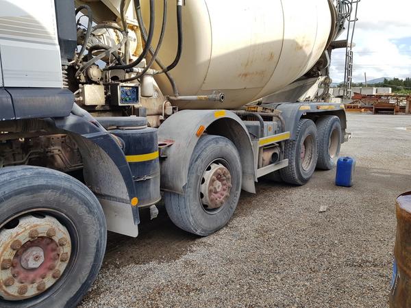 75#4479 Betoniera Iveco Eurotrakker e betonpompa in vendita - foto 30