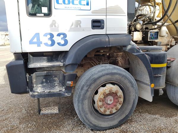 75#4479 Betoniera Iveco Eurotrakker e betonpompa in vendita - foto 31
