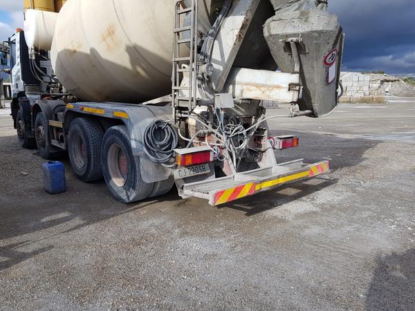 75#4479 Betoniera Iveco Eurotrakker e betonpompa in vendita - foto 38