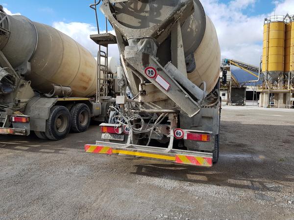 75#4479 Betoniera Iveco Eurotrakker e betonpompa in vendita - foto 40