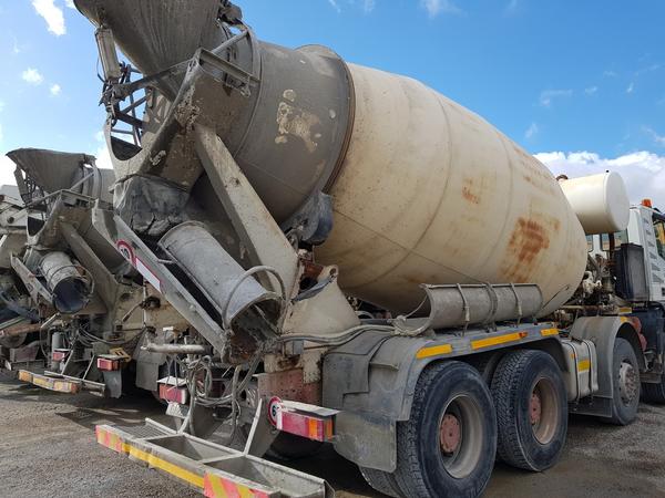 75#4479 Betoniera Iveco Eurotrakker e betonpompa in vendita - foto 41