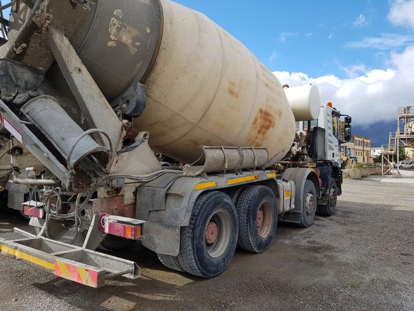 75#4479 Betoniera Iveco Eurotrakker e betonpompa in vendita - foto 42