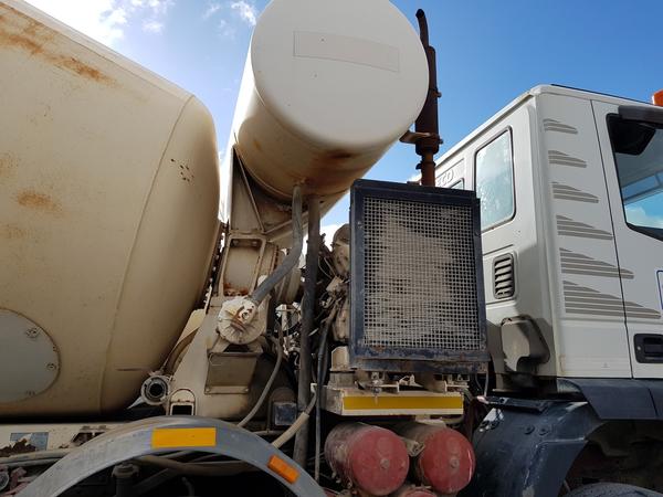 75#4479 Betoniera Iveco Eurotrakker e betonpompa in vendita - foto 45