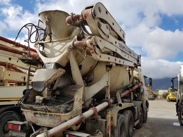 75#4479 Betoniera Iveco Eurotrakker e betonpompa in vendita - foto 47