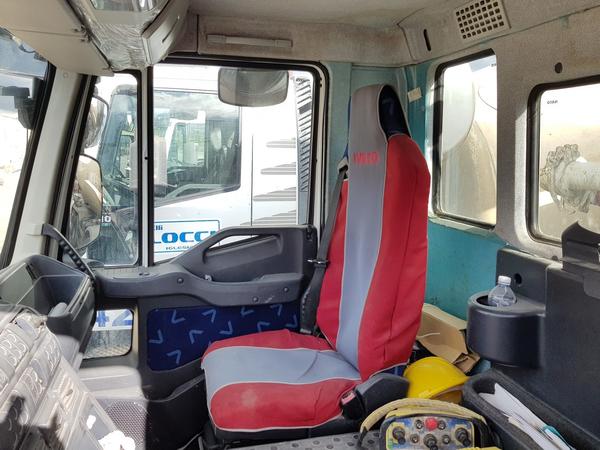 76#4479 Betonpompa Iveco Trakker in vendita - foto 24