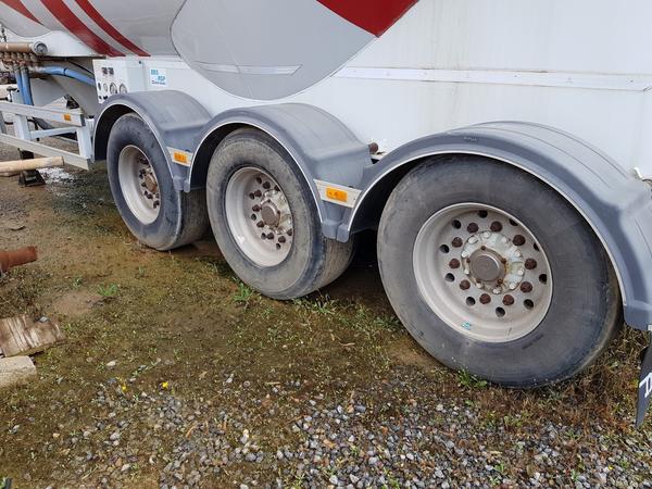77#4479 Cisterne per cemento fuso Mistral in vendita - foto 5