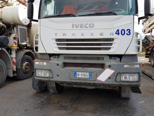 81#4479 Pompa per calcestruzzo Iveco Euro Trakker in vendita - foto 3