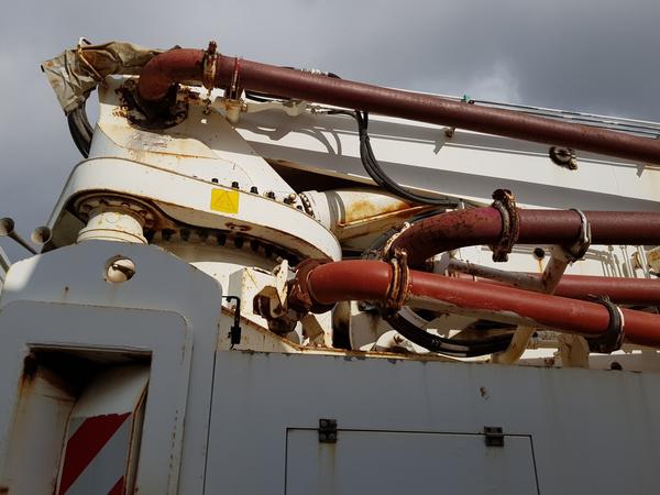 81#4479 Pompa per calcestruzzo Iveco Euro Trakker in vendita - foto 6