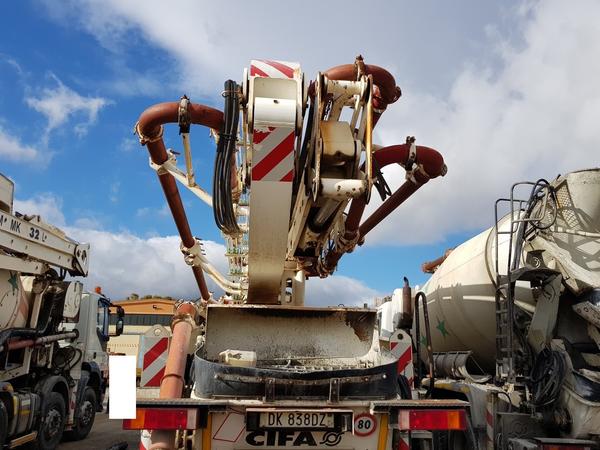 81#4479 Pompa per calcestruzzo Iveco Euro Trakker in vendita - foto 10