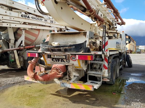 81#4479 Pompa per calcestruzzo Iveco Euro Trakker in vendita - foto 11