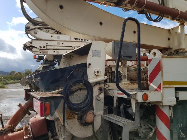81#4479 Pompa per calcestruzzo Iveco Euro Trakker in vendita - foto 15