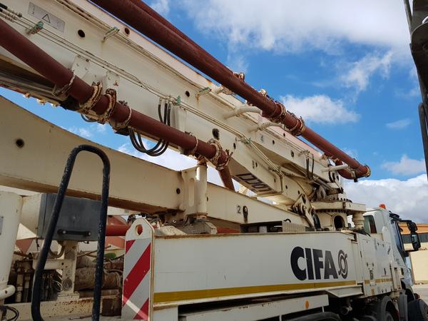 81#4479 Pompa per calcestruzzo Iveco Euro Trakker in vendita - foto 17