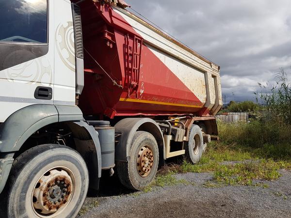 83#4479 Camion Iveco Trakker e autocarro Iveco Daily in vendita - foto 4