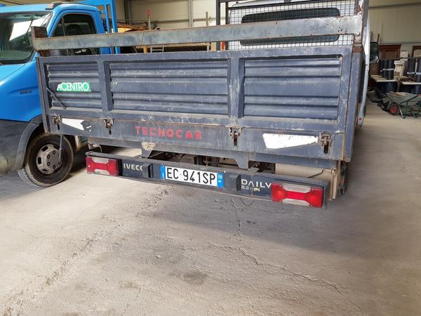 83#4479 Camion Iveco Trakker e autocarro Iveco Daily in vendita - foto 12