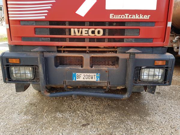 85#4479 Autocisterne Iveco e autocarro Daily in vendita - foto 2