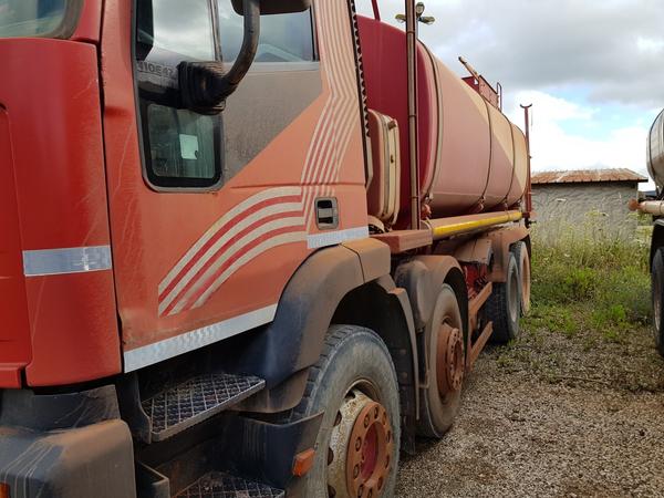 85#4479 Autocisterne Iveco e autocarro Daily in vendita - foto 9