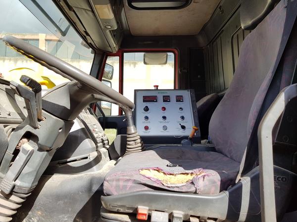 85#4479 Autocisterne Iveco e autocarro Daily in vendita - foto 12