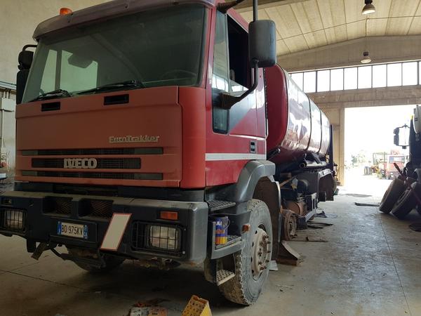85#4479 Autocisterne Iveco e autocarro Daily in vendita - foto 15