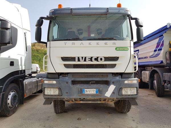 87#4479 Camion Iveco Trakker in vendita - foto 1