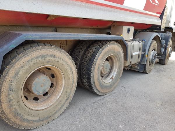 87#4479 Camion Iveco Trakker in vendita - foto 18