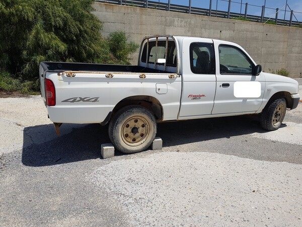 94#4479 Fuoristrada Rover Freelander e pick up Mazda in vendita - foto 35
