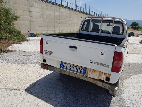 94#4479 Fuoristrada Rover Freelander e pick up Mazda in vendita - foto 36