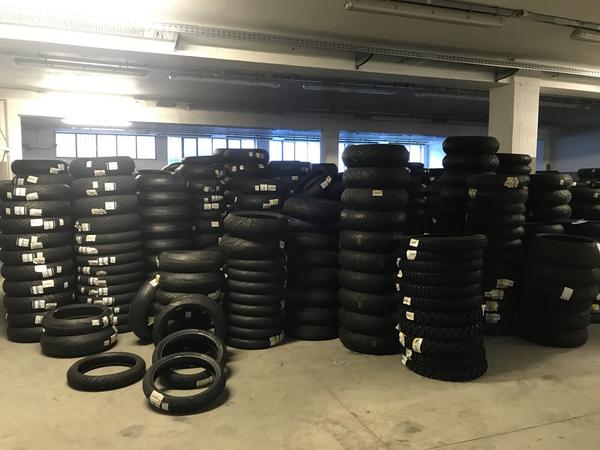1#4485 Gomme categoria motocicli e ciclomotori in vendita - foto 2