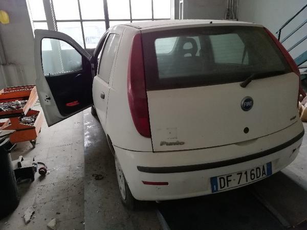 2#4493 Autovettura Fiat Punto in vendita - foto 2