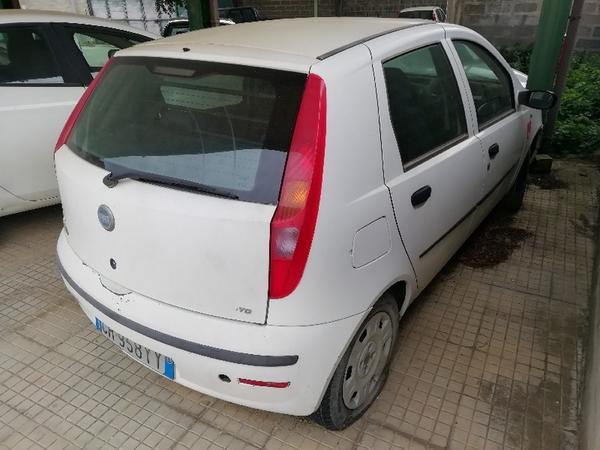 9#4493 Autocarro Fiat Punto Van in vendita - foto 3