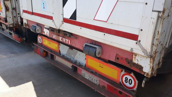 Rimorchi e semirimorchi in vendita