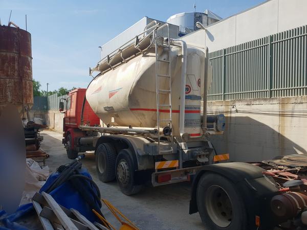 Autocarri in vendita