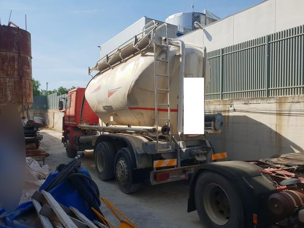 12#4499 Veicolo Scania con cisterna in vendita - foto 6