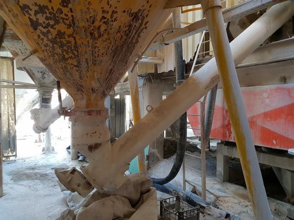 2#4499 Impianto di miscelazione e stoccaggio materie prime e prodotti finiti in vendita - foto 8