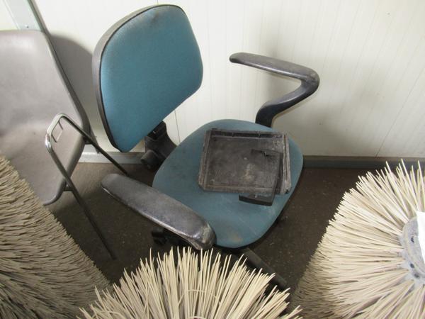 5#4505 Monoblocco e attrezzature da ufficio in vendita - foto 10