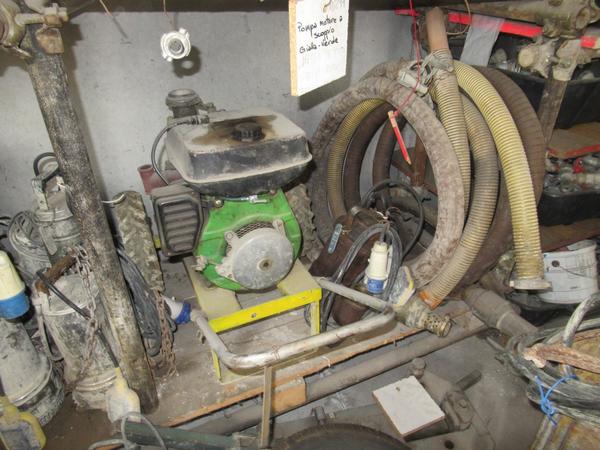 23#4507 Pompe elettriche e staffe in metallo zincato in vendita - foto 13