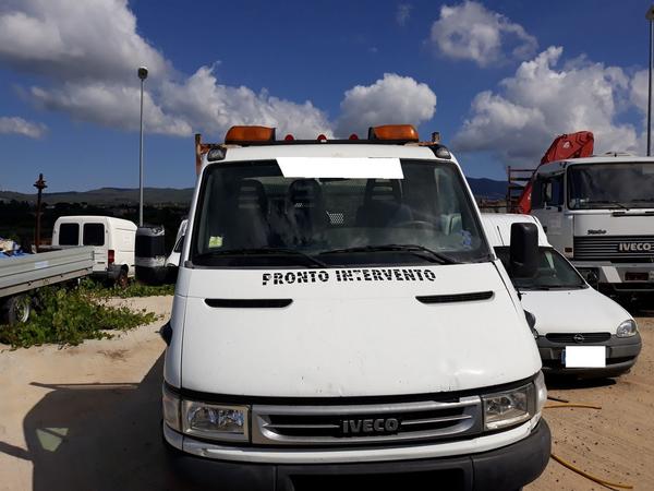 13#4515 Autocarro Iveco in vendita - foto 2