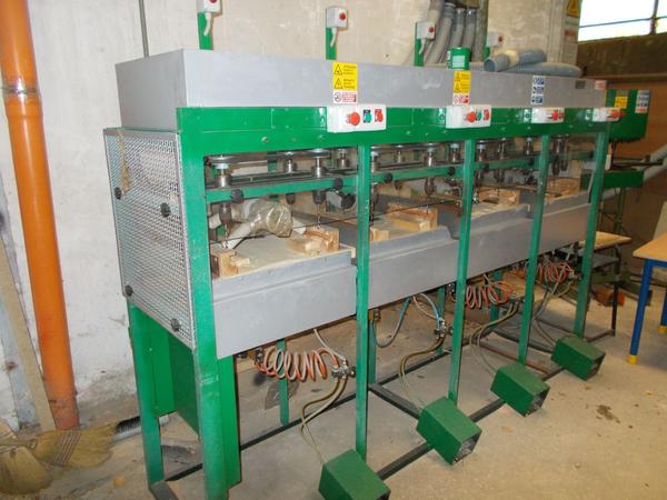 46#4517 Foratrice per sedili in legno in vendita - foto 1